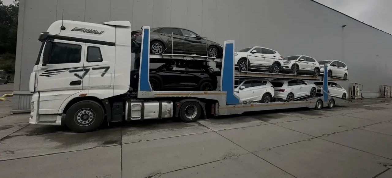 Автовоз InCars в пути