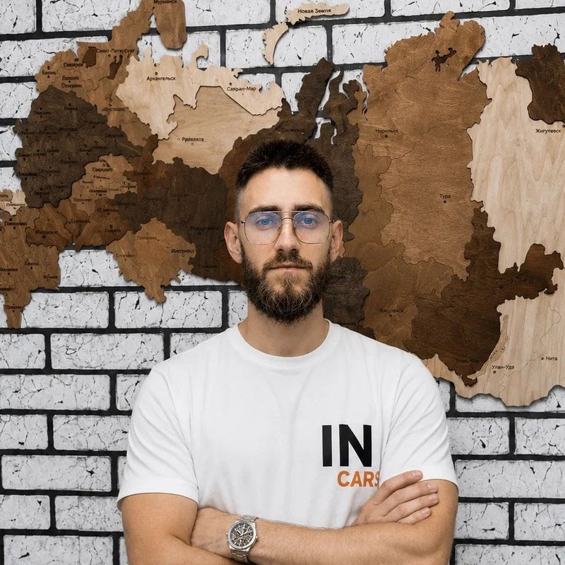Виктор Москалу — Менеджер, InCars